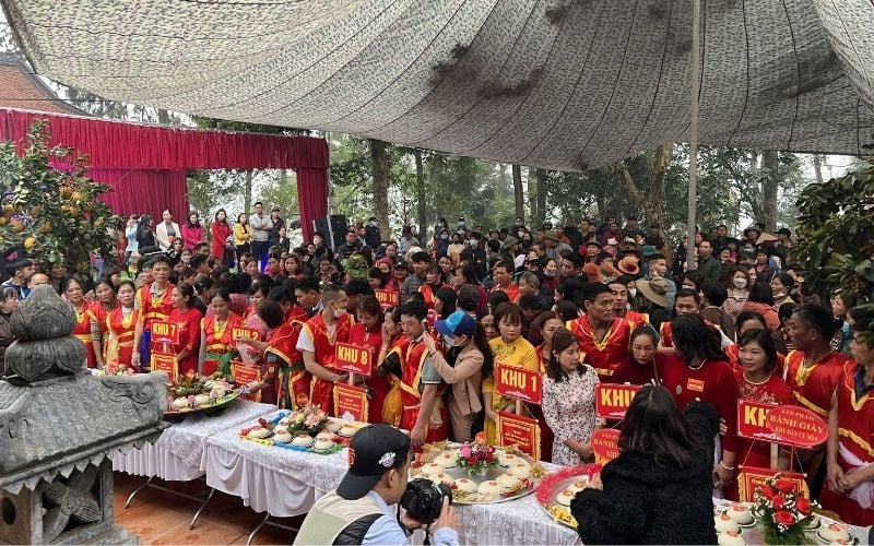 Lễ vật tại đền Du Yến nên đơn giản, chú trọng sự thành tâm 